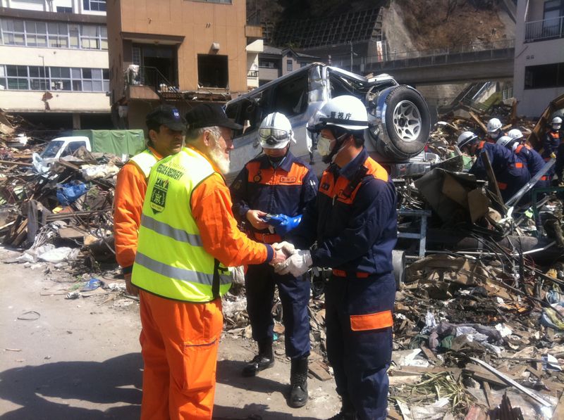 כשמאחוריו דגל איראני ענק: משי-זהב החזיק דגל ישראל