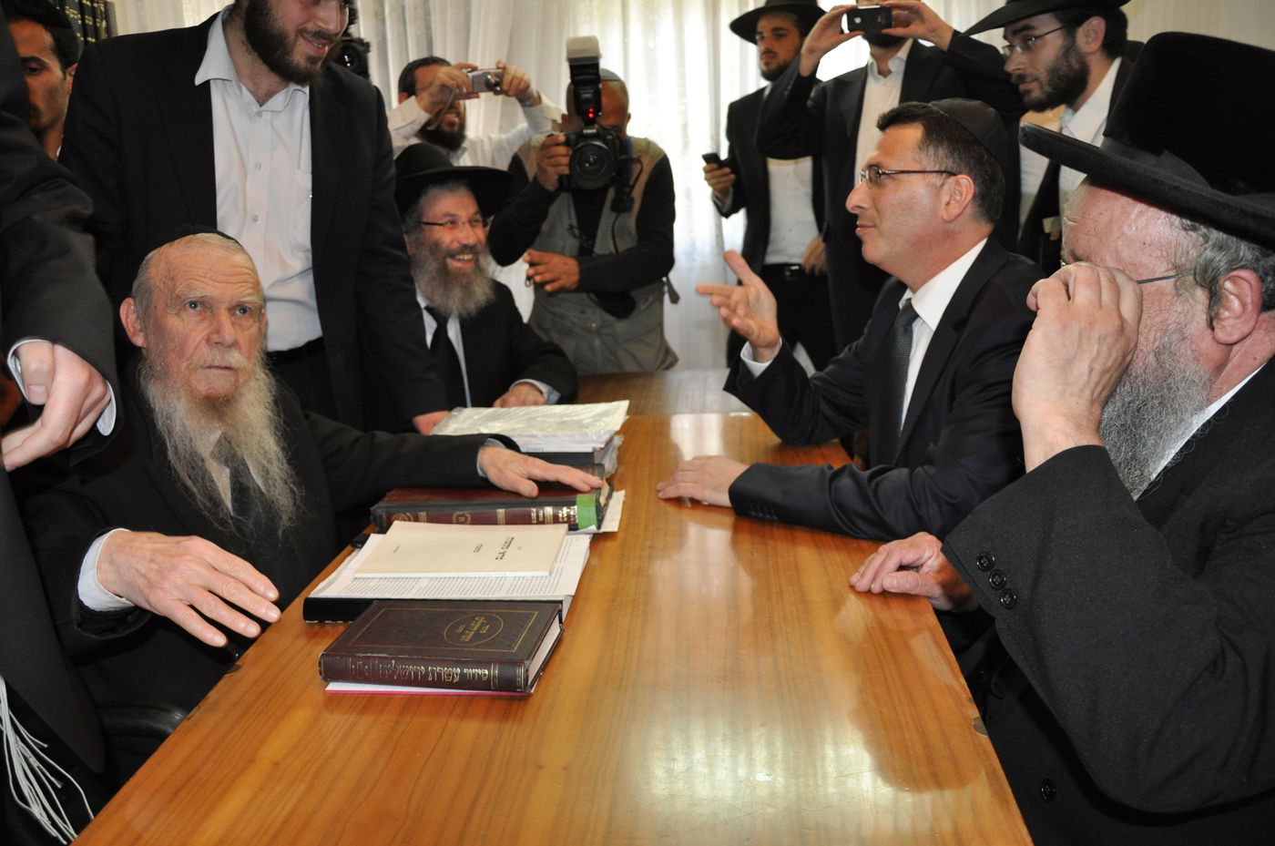 הגר"ג: מהיכן האהבה לתורה? סער: זה משהו בתוך הנשמה