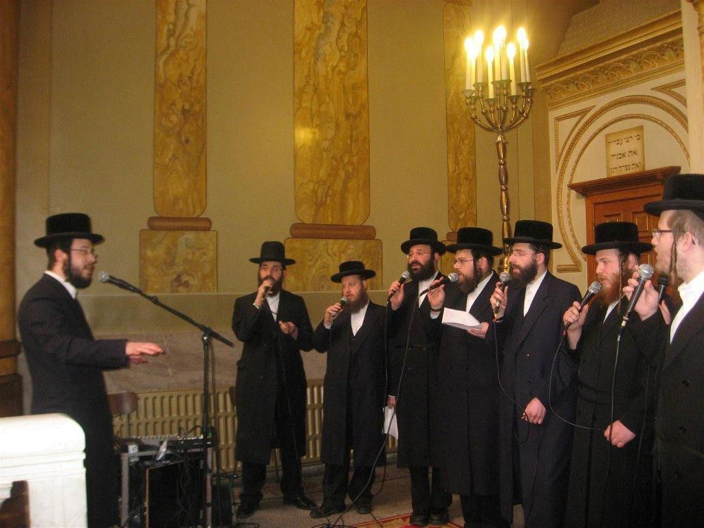 אנטוורפן חוגגת: הוכתר מרא דאתרא