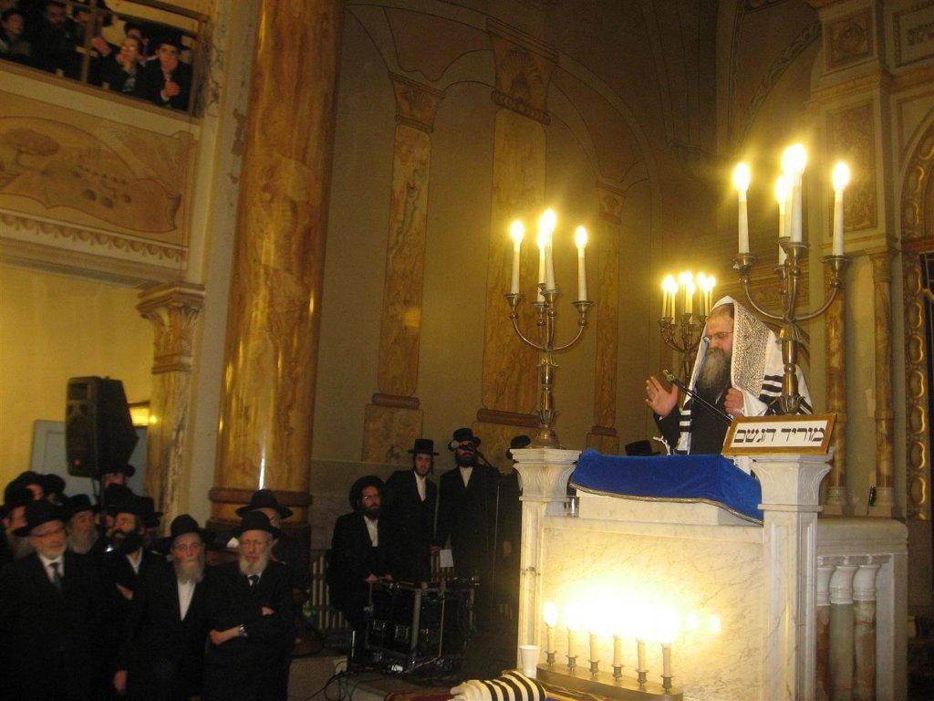 אנטוורפן חוגגת: הוכתר מרא דאתרא