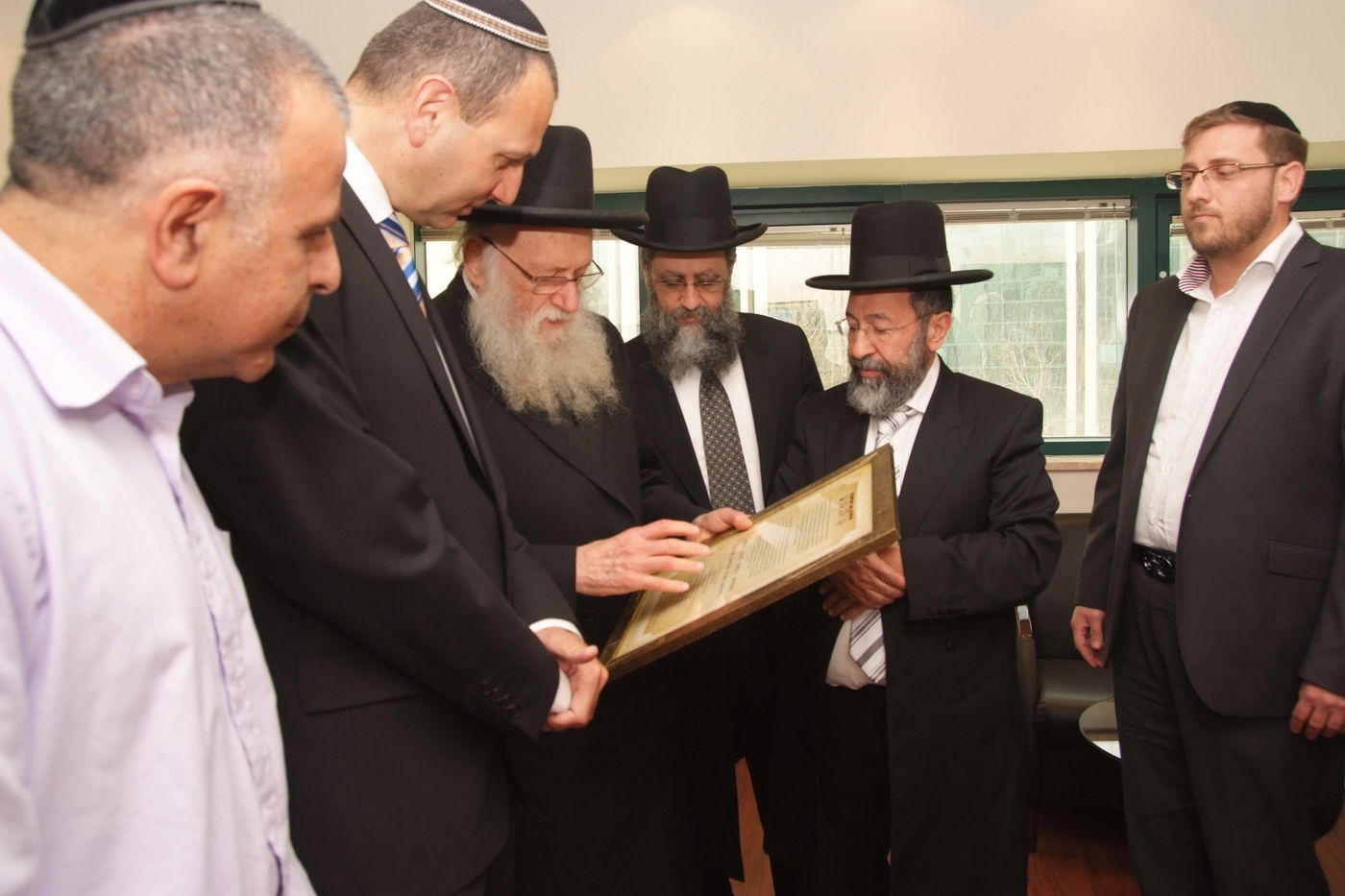 לראשונה: הוקמה וועדת רבנים למאבק בתאונות