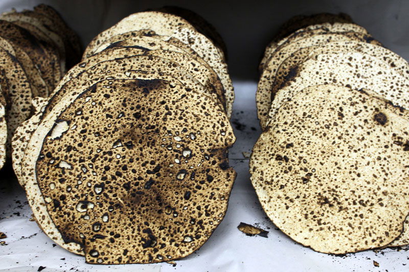 גלריה: אופים מצות בבירה