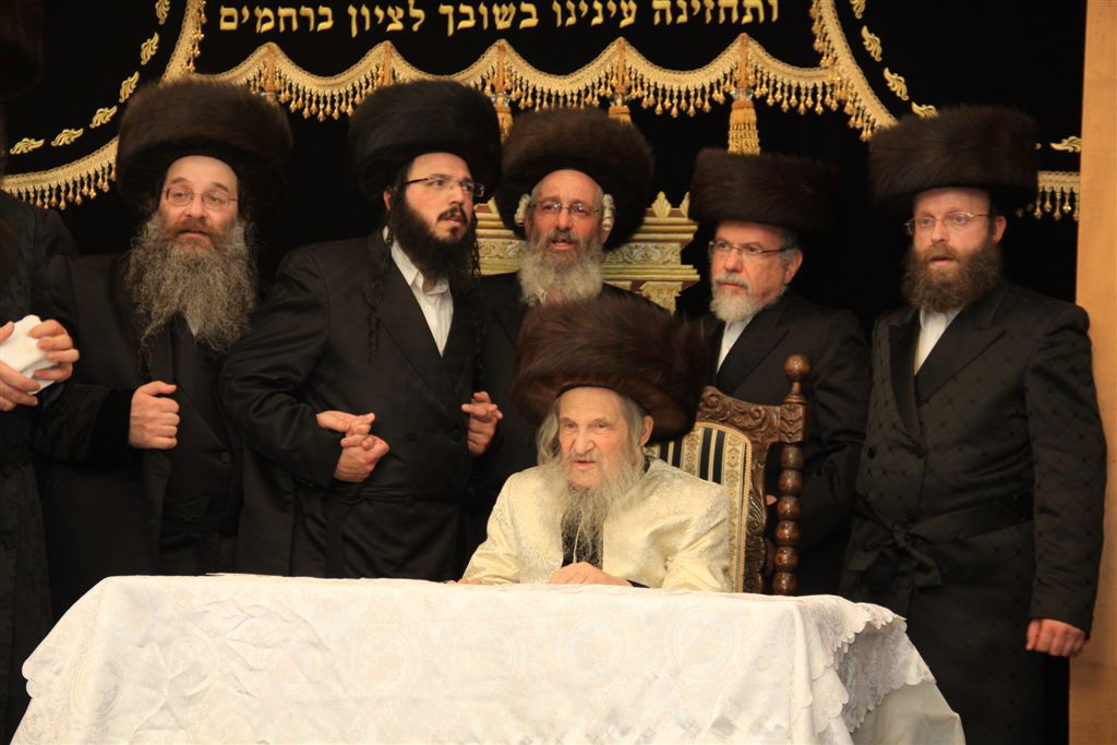 אַשְׁרֵי עַיִן רָאֲתָה כָּל אֵלֶּה: מעמד מפואר בנדבורנה לכבוד התורה