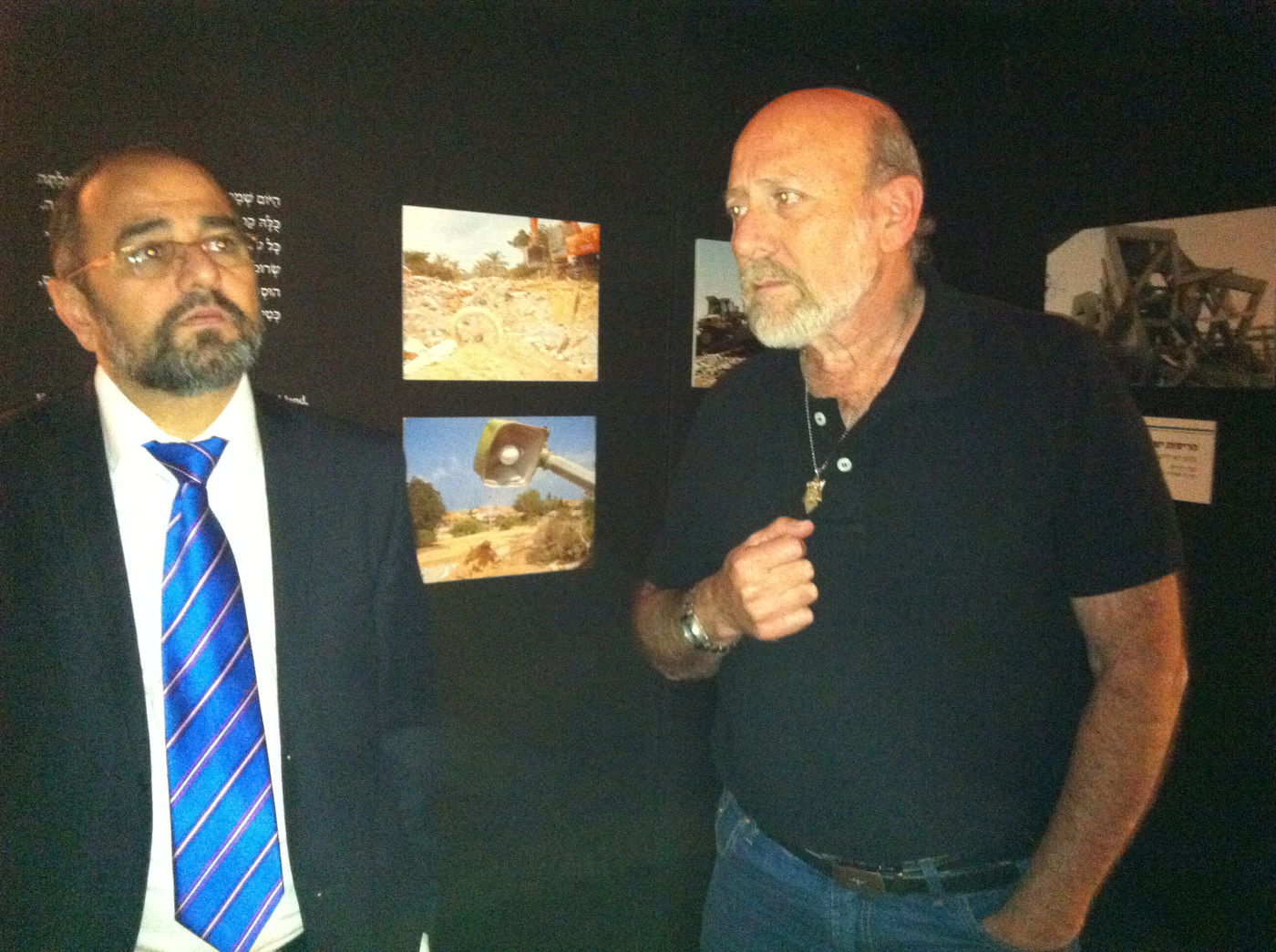 צפו בתיעוד: השר יעקב מרגי במוזיאון גוש קטיף