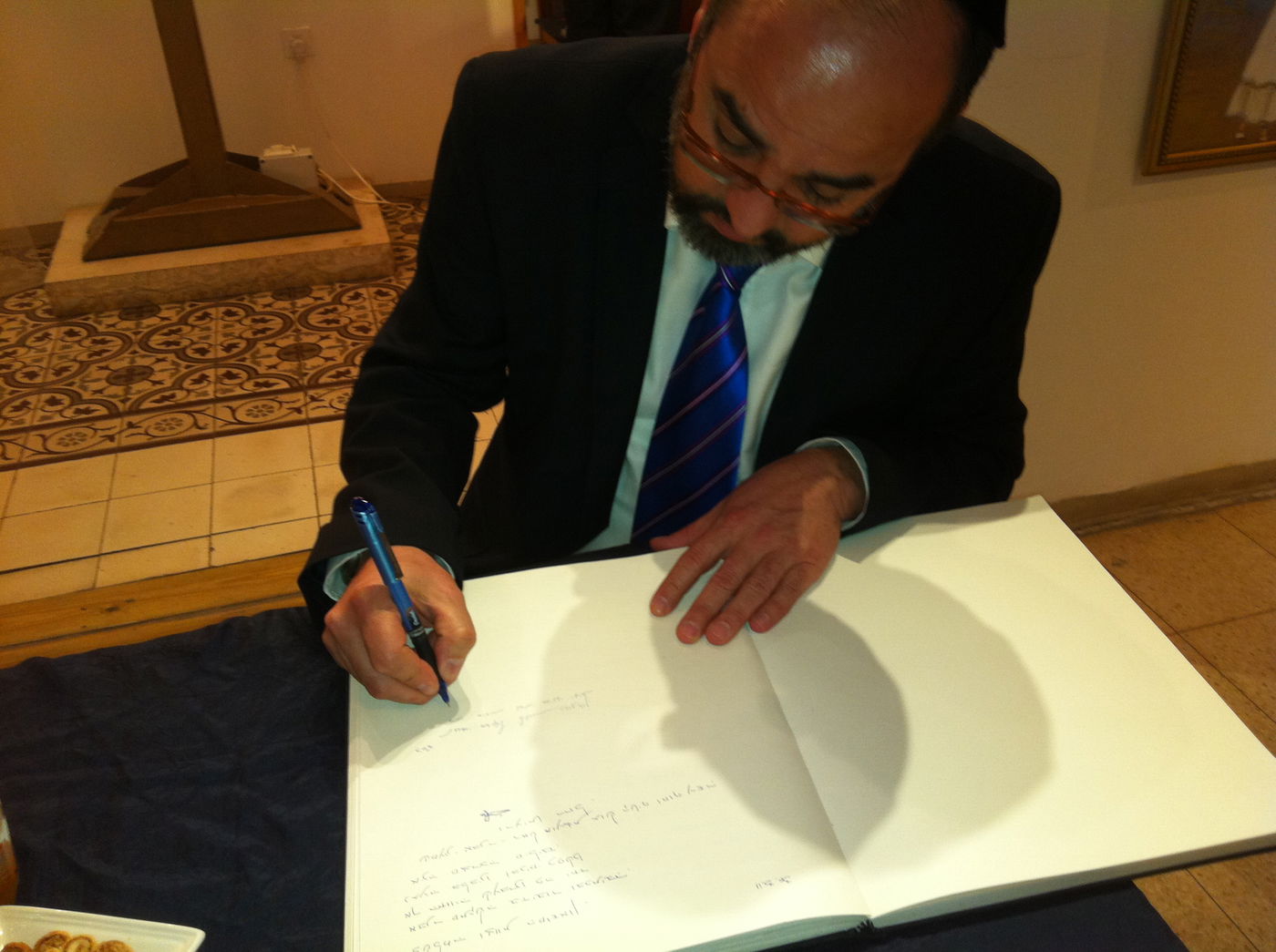 צפו בתיעוד: השר יעקב מרגי במוזיאון גוש קטיף