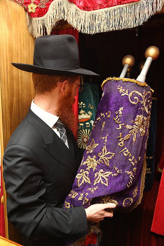 "אני מאמין" למרגלות קרון מטרבלינקה