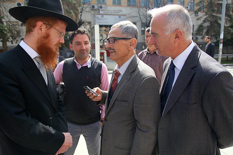 "אני מאמין" למרגלות קרון מטרבלינקה