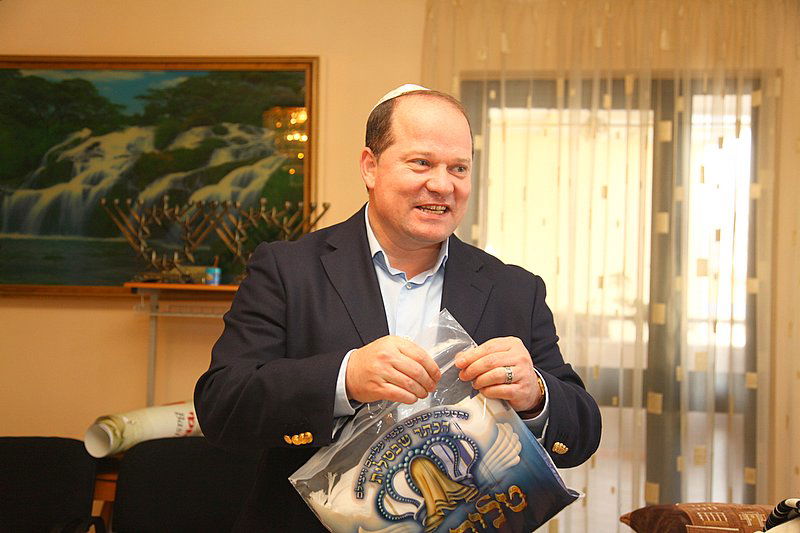 "אני מאמין" למרגלות קרון מטרבלינקה