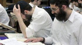 שיעור הדף היומי ליום ו ניסן תשע"א, מסכת מנחות לב