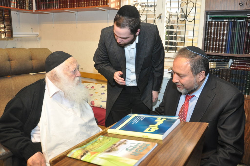 ליברמן לגר"ח: "זו תקופה קשה מאוד לישראל, הרבה איומים"