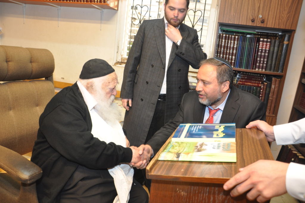 ליברמן לגר"ח: "זו תקופה קשה מאוד לישראל, הרבה איומים"