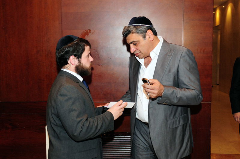 צפו: הנס של רבי יעקב גאגולה נחגג באירוע יוקרה