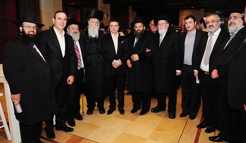 צפו: הנס של רבי יעקב גאגולה נחגג באירוע יוקרה