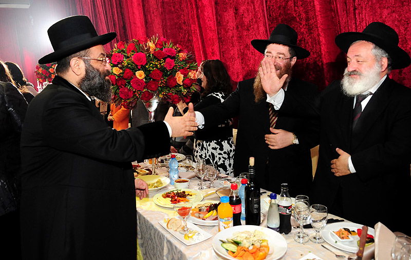 צפו: הנס של רבי יעקב גאגולה נחגג באירוע יוקרה