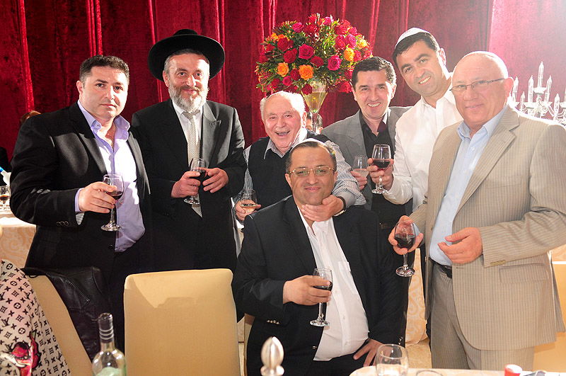 צפו: הנס של רבי יעקב גאגולה נחגג באירוע יוקרה