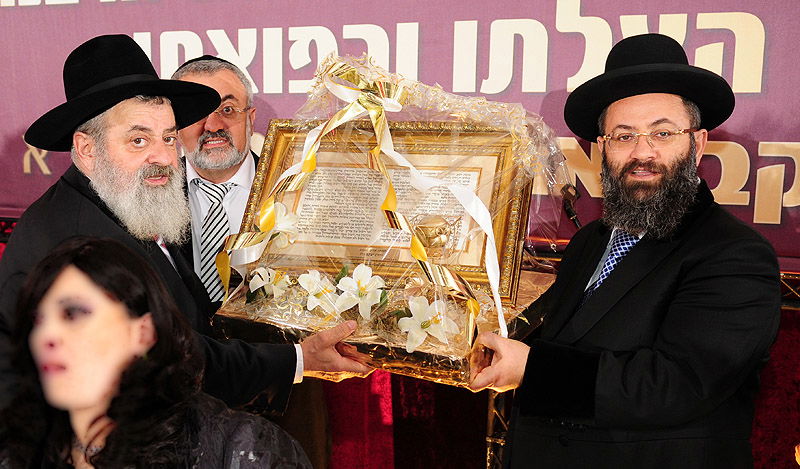 צפו: הנס של רבי יעקב גאגולה נחגג באירוע יוקרה