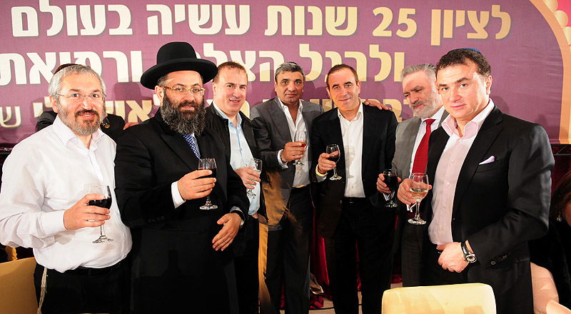 צפו: הנס של רבי יעקב גאגולה נחגג באירוע יוקרה