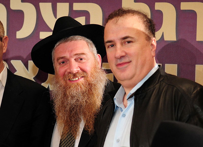 צפו: הנס של רבי יעקב גאגולה נחגג באירוע יוקרה