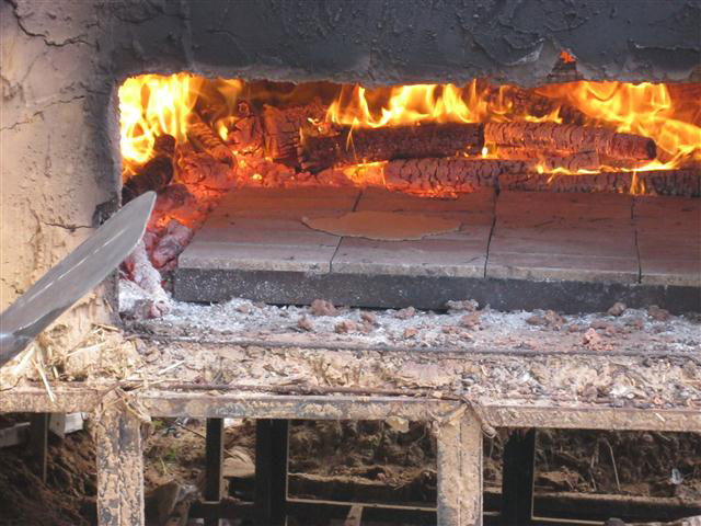 שלב אחרי שלב: כך אופים מצות עבודת יד