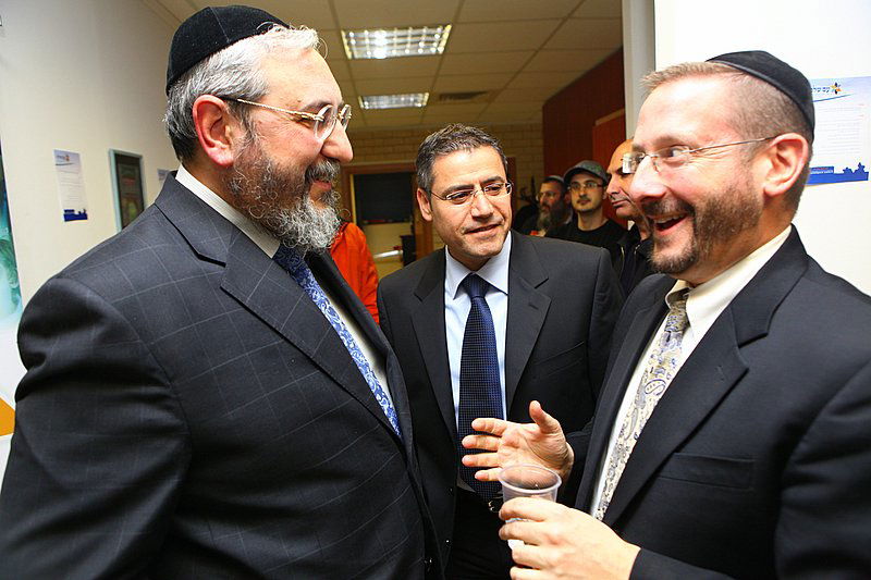 הרב אמסלם השיק את תנועת "עם שלם"