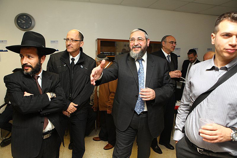 הרב אמסלם השיק את תנועת "עם שלם"