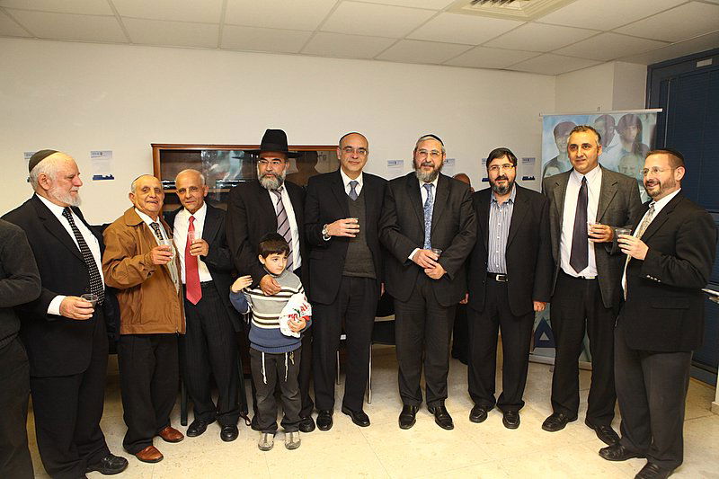 הרב אמסלם השיק את תנועת "עם שלם"