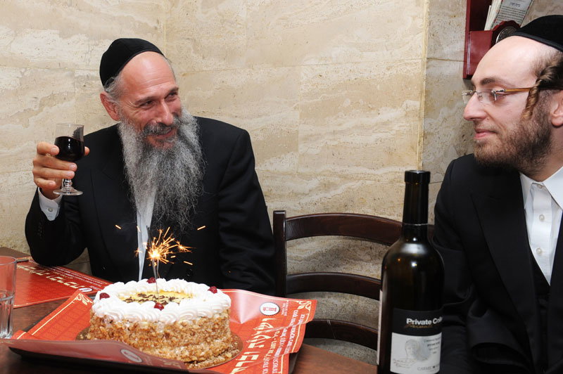 צפו בתמונות: מרדכי בן-דוד חוגג 60 במסעדה בתל-אביב