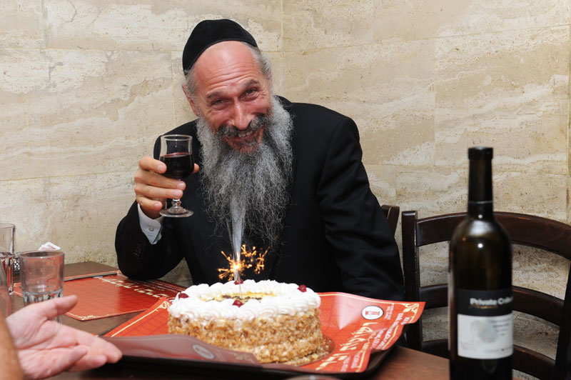 צפו בתמונות: מרדכי בן-דוד חוגג 60 במסעדה בתל-אביב