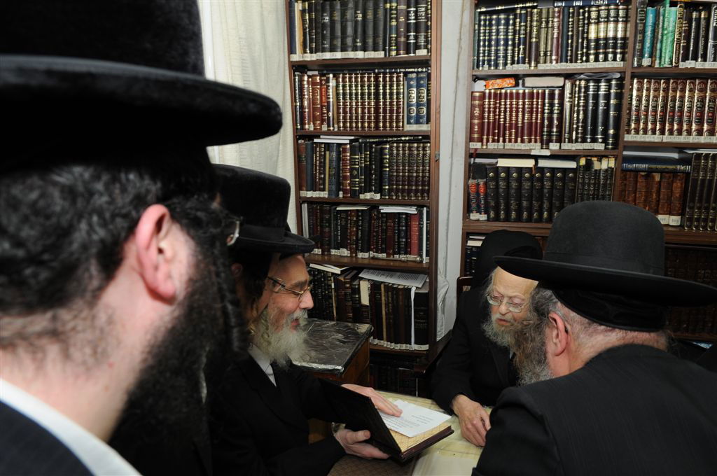 גלריה: אייכלר הגיע להתברך אצל מרן הגרי"ש אלישיב