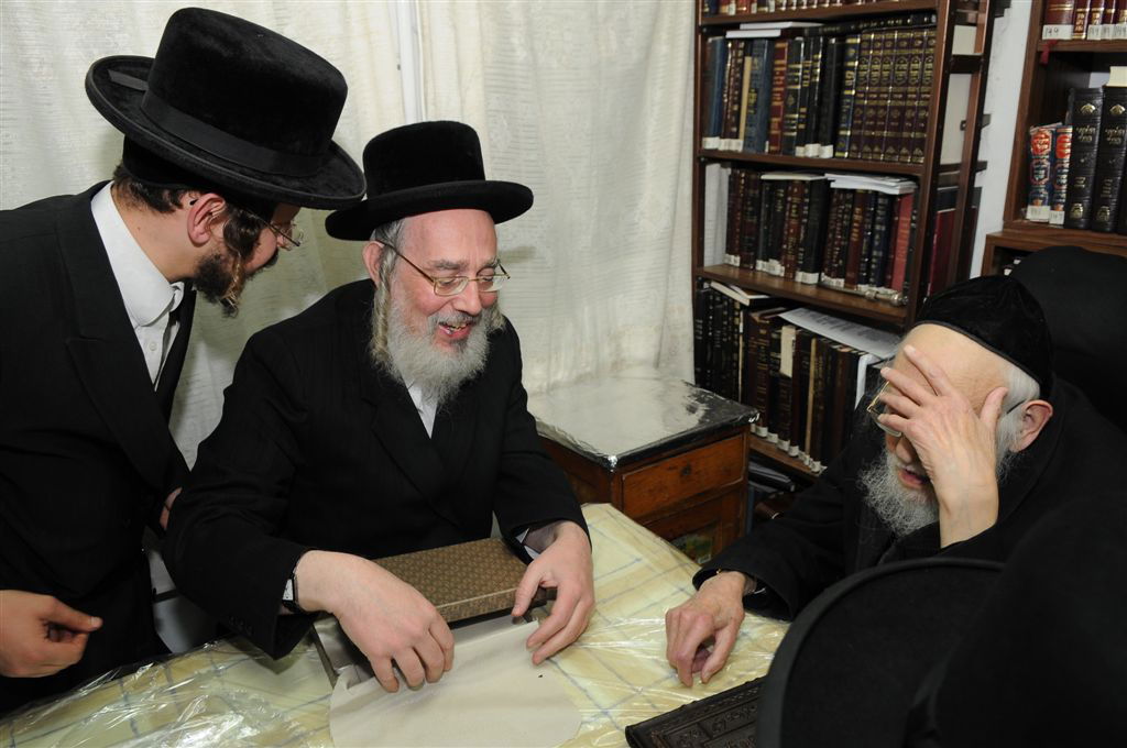 גלריה: אייכלר הגיע להתברך אצל מרן הגרי"ש אלישיב