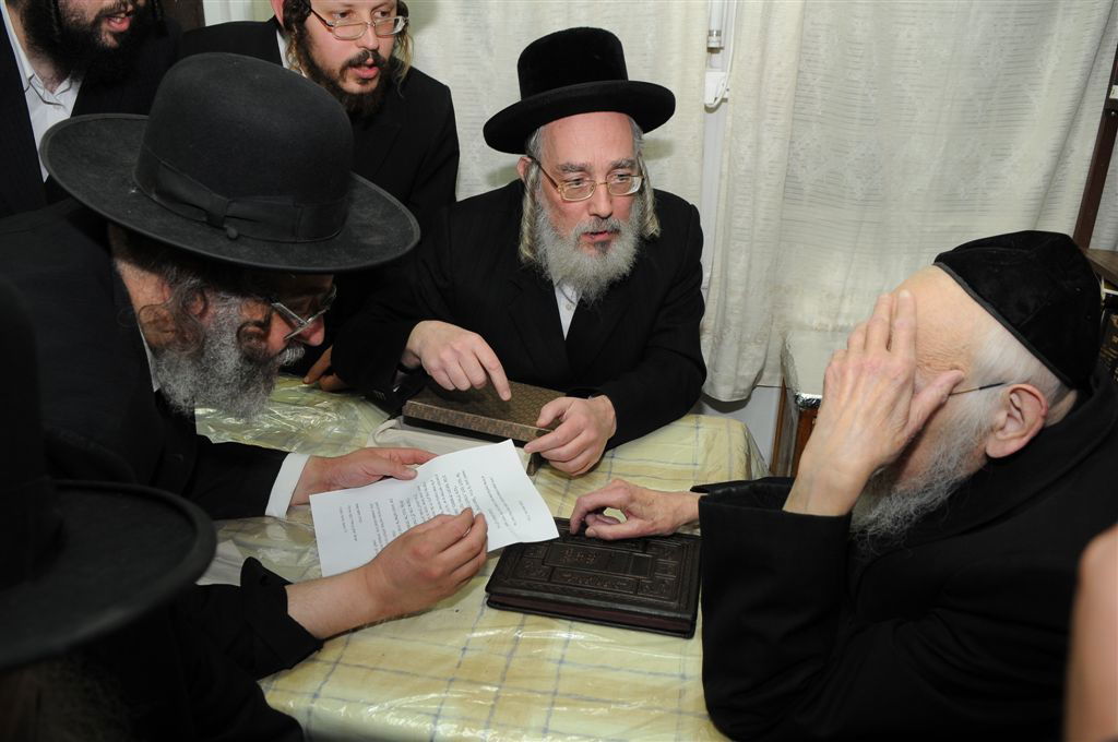 גלריה: אייכלר הגיע להתברך אצל מרן הגרי"ש אלישיב