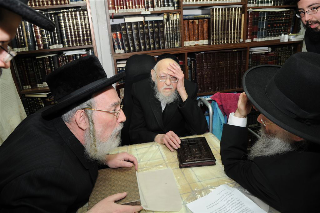 גלריה: אייכלר הגיע להתברך אצל מרן הגרי"ש אלישיב