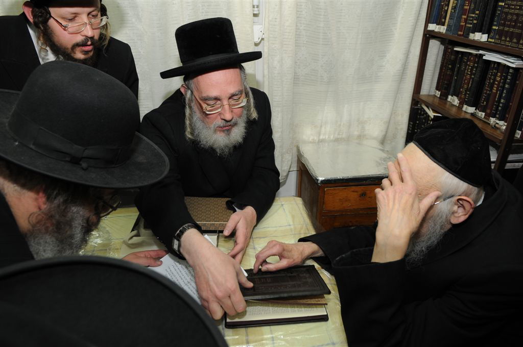 גלריה: אייכלר הגיע להתברך אצל מרן הגרי"ש אלישיב