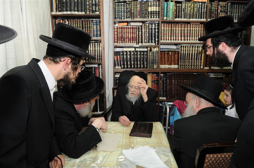 גלריה: אייכלר הגיע להתברך אצל מרן הגרי"ש אלישיב