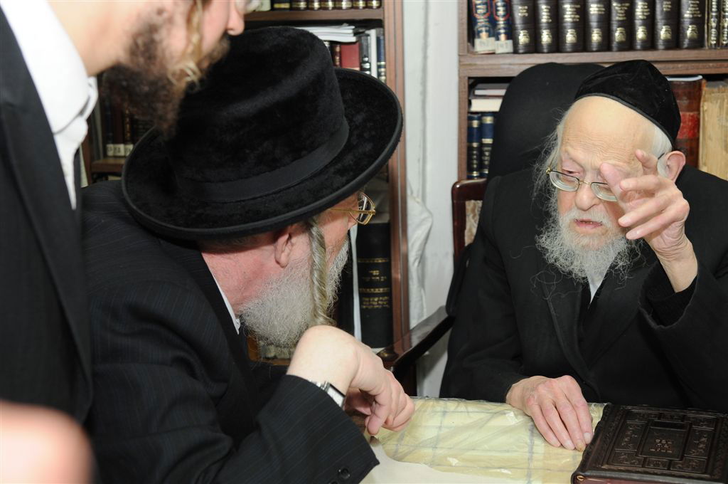 גלריה: אייכלר הגיע להתברך אצל מרן הגרי"ש אלישיב