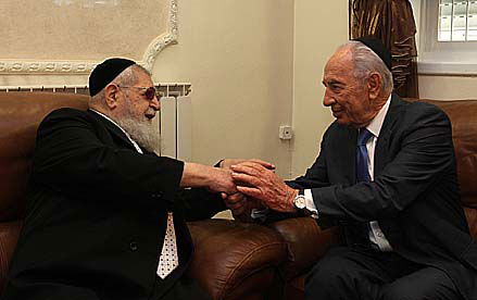 נשיא המדינה בביקור חג בבית הגר"ע: מצרים יוצאת מעבדות