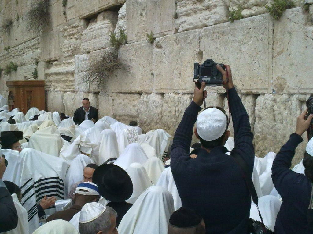 מדהים: "ברכת הכהנים" בכותל המערבי