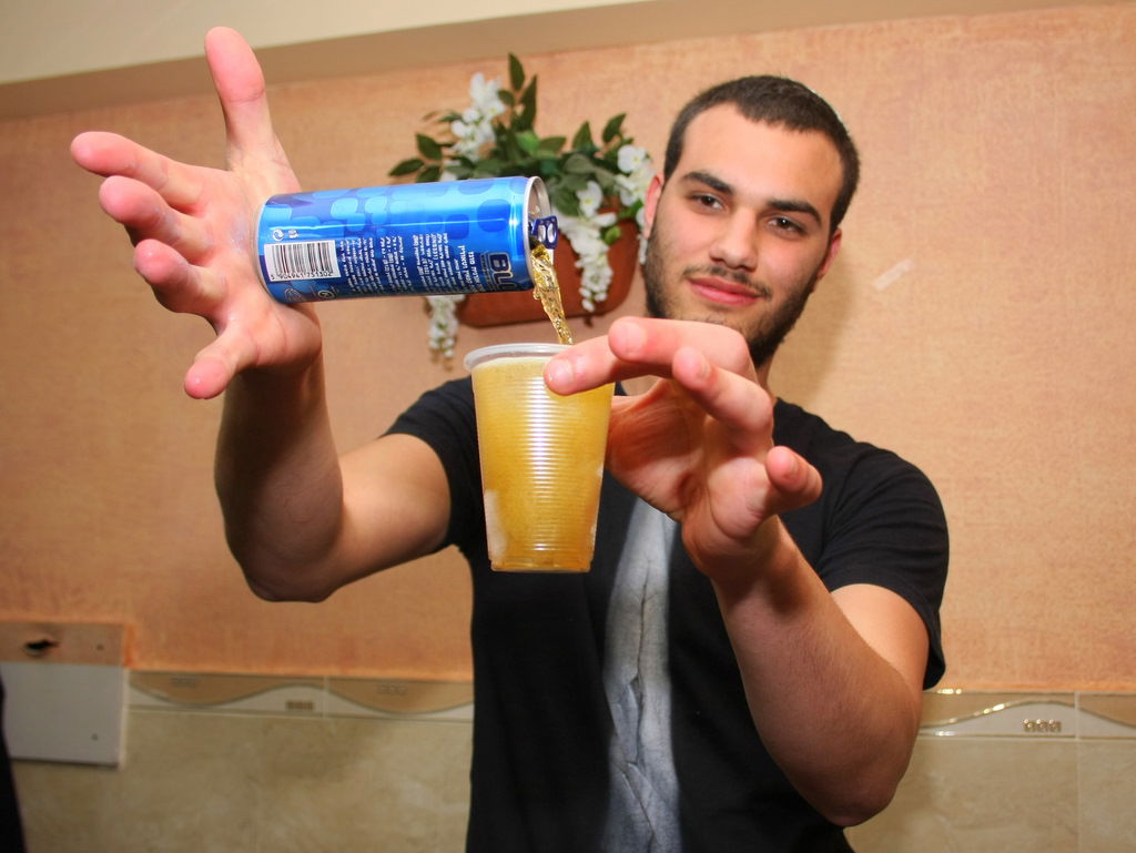 כטוב ליבו במופלטה • משה אבוטבול חגג את המימונה