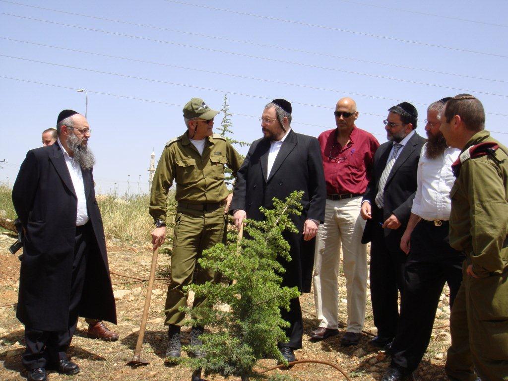 ביתר-עילית: ראש העיר ואלוף הפיקוד קראו פרקי תהילים
