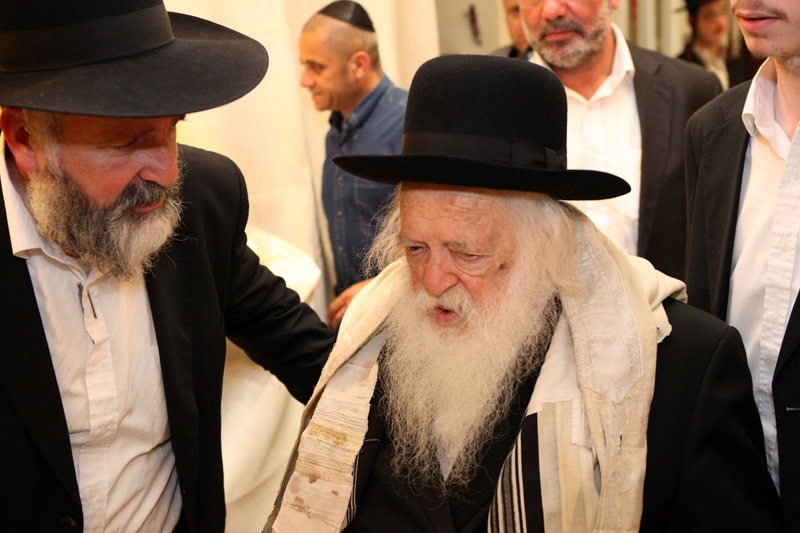 גלריה: ´האיש של דרעי´ חגג, הגר"ח היה סנדק