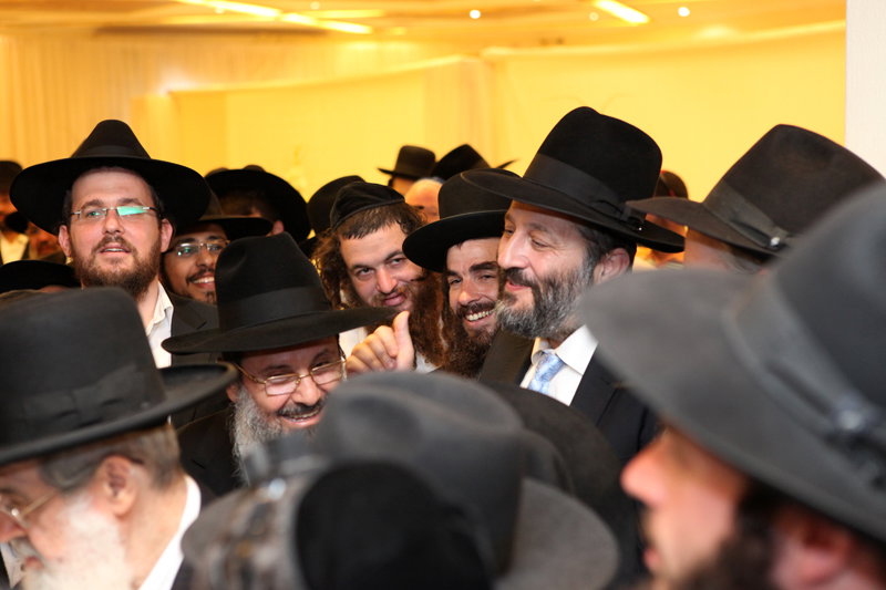 גלריה: ´האיש של דרעי´ חגג, הגר"ח היה סנדק