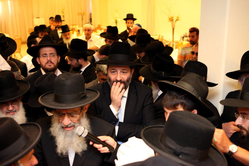 גלריה: ´האיש של דרעי´ חגג, הגר"ח היה סנדק