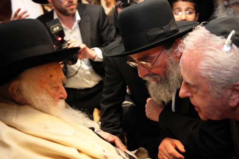 גלריה: ´האיש של דרעי´ חגג, הגר"ח היה סנדק