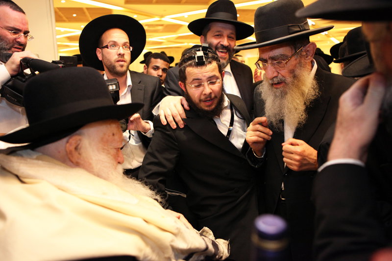 גלריה: ´האיש של דרעי´ חגג, הגר"ח היה סנדק