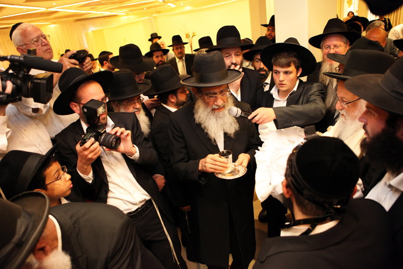 גלריה: ´האיש של דרעי´ חגג, הגר"ח היה סנדק