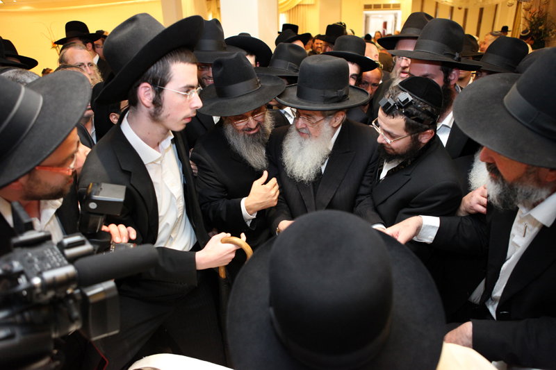 גלריה: ´האיש של דרעי´ חגג, הגר"ח היה סנדק