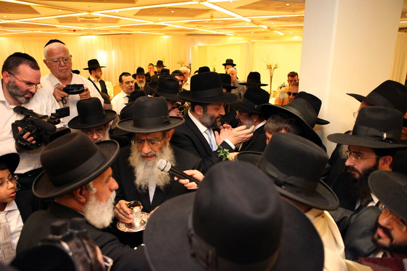 גלריה: ´האיש של דרעי´ חגג, הגר"ח היה סנדק