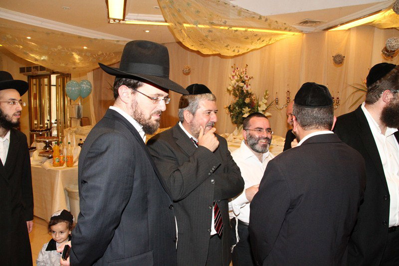 גלריה: ´האיש של דרעי´ חגג, הגר"ח היה סנדק
