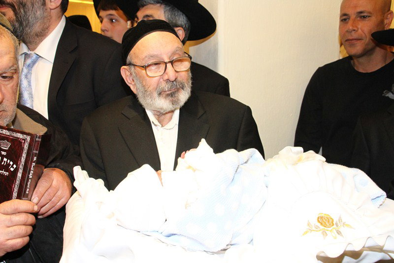 גלריה: ´האיש של דרעי´ חגג, הגר"ח היה סנדק
