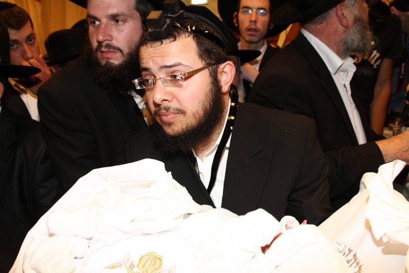 גלריה: ´האיש של דרעי´ חגג, הגר"ח היה סנדק